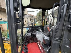 Excavatrice compacte sur chenilles Komatsu PC35 d'occasion, en excellent état de fonctionnement, capacité de creusement haute performance, prix attractif, prête à l'emploi - Product Image 6