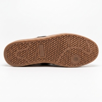 Prix d'usine ODM Chaussures basses pour hommes en faux daim avec patch sur l'embout, deux bandes latérales en PU, semelle extérieure antidérapante en caoutchouc TPR, 3 couleurs OEM ODM