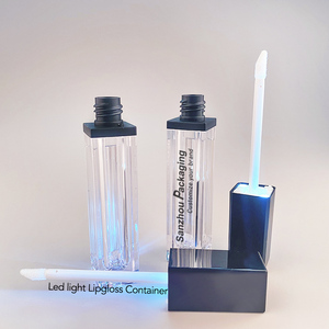 Hộp Đựng Son Bóng Hình Vuông Màu Hồng Sang Trọng 7Ml Có Đèn Led Và Gương Để Đóng Gói Mỹ Phẩm - Product Image 2