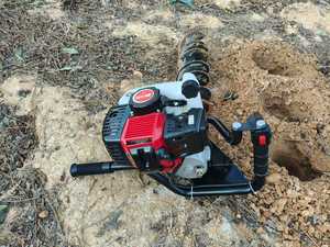 Tarière thermique robuste 52 cm³ <span class=keywords><strong>pour</strong></span> le forage de trous de poteaux de clôture et le travail du jardin - Product Image 2