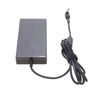 Cargador de Laptop al por Mayor de 135W para Acer <span class=keywords><strong>Nitro</strong></span> <span class=keywords><strong>5</strong></span> 7 Aspire 7 VX15 VX5-591G 19V 7.1A <span class=keywords><strong>5</strong></span>.<span class=keywords><strong>5</strong></span>*1.7mm, Adaptador de Cargador para Laptop Acer - Product Image 1