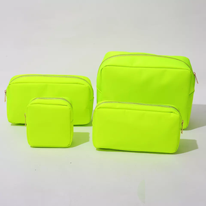 กระเป๋าเครื่องสำอางไนลอน RTS Stock 19 สี 4 ขนาด ขายส่ง กระเป๋าเครื่องสำอางขนาดเล็กน่ารักแบบสั่งทำได้ - Product Image 6