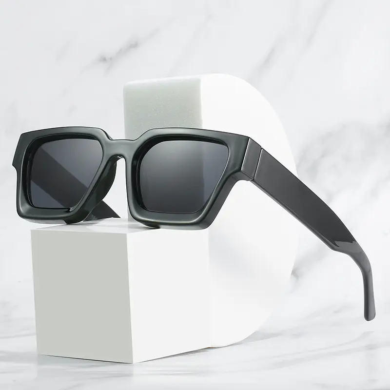 Personalizzato prezzo competitivo Stock occhiali da sole uomo donna Uv400 moda occhiali da sole quadrati donna Designer di lusso