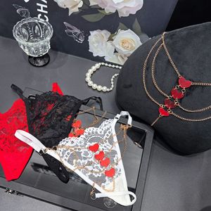 2026 Sexy Perizoma G-string da <span class=keywords><strong>Donna</strong></span> a Vita Bassa Sottile e Seducente, con Catena per il Corpo in Cristallo Regolabile e Pizzo Rosso - Product Image 3