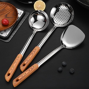 <span class=keywords><strong>Set</strong></span> di Utensili da Cucina in Acciaio Inossidabile Resistente al Calore, Design Moderno Minimalista Antiscivolo, Spatole e Cucchiai Spessi - Product Image 4