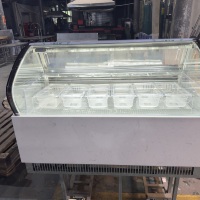Vitrine de présentation commerciale pour crème glacée, 8 bacs, sur comptoir, fabriquée sur mesure
