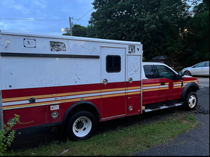 Ford F-550 4x4 Ambulance Véhicules d'urgence - Product Image 2