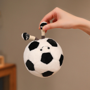 Peluche ballon de football avec visage émotionnel, jouet en peluche doux et mignon, ballon de sport souriant, rembourrage en coton PP, cadeau à câliner, Été 2026 - Product Image 5