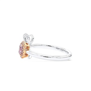 Anillo de Diamantes de Color Amarillo Corte Radiante de 0.45 Quilates en Oro de 18K, Color Morado Rosado Púrpura, en Oferta - Product Image 5