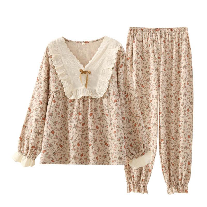 Rose Gardner Rund Neck Suit