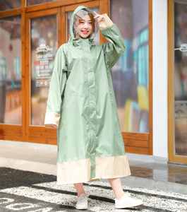 Imperméable pour adulte Style long Veste de pluie imperméable pour femmes pour les voyages et les visites en plein air Poncho de pluie personnalisé résistant pour la pluie lourde - Product Image 1