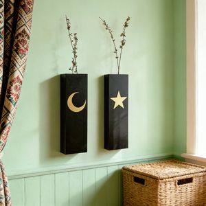 Étagère murale Art Déco moderne en bois noir, motif étoile et lune - Vase mural flottant pour salon, chambre, décoration intérieure Rosa Home RH-D150 - Product Image 3