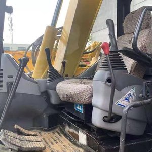 Excavatrice Komatsu PC78US-6 d'occasion certifiée CE, fabriquée au Japon, avec un bon moteur. - Product Image 5