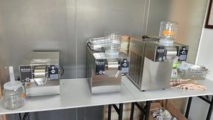 Máquina Comercial <span class=keywords><strong>para</strong></span> Hacer Hielo en Escamas, Máquina <span class=keywords><strong>para</strong></span> Hacer Nieve de <span class=keywords><strong>Leche</strong></span>, Máquina <span class=keywords><strong>para</strong></span> Hacer Bingsu <span class=keywords><strong>para</strong></span> Bares de Snacks y Heladerías - Product Image 3