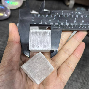 Số lượng lớn bán buôn 20-30 mét đá quý và tinh thể giảm đá Natur Trắng selenite pha lê Cubes để bán - Product Image 2
