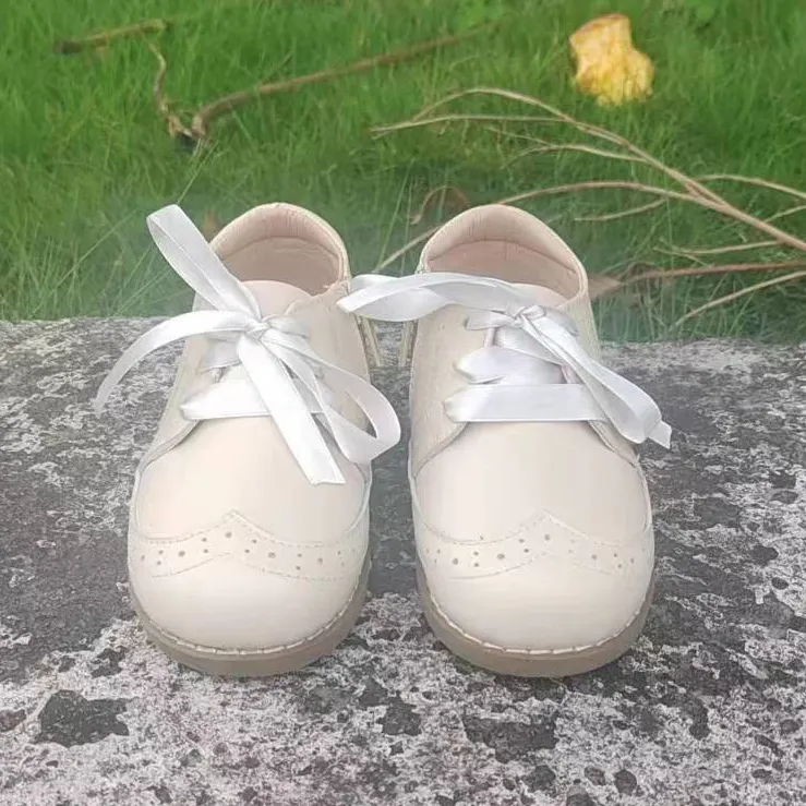 Stile bianco scarpe Casual bambini ragazzi scarpe da scuola scarpe da scuola in pelle d'azione moda all'ingrosso piccoli signori S Business Summer