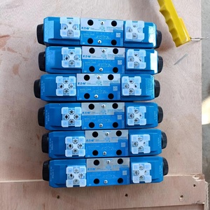 Válvula de Control Direccional Vickers <span class=keywords><strong>DG4V</strong></span>-5-22AJ-M-U-<span class=keywords><strong>H7</strong></span>-22, <span class=keywords><strong>DG4V</strong></span>-5-2CJ-<span class=keywords><strong>MU</strong></span>-H6-20, <span class=keywords><strong>DG4V</strong></span>-<span class=keywords><strong>3</strong></span>-2C-M-U-<span class=keywords><strong>H7</strong></span>-<span class=keywords><strong>60</strong></span> - Product Image 2