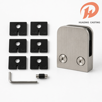 Pince de fixation pour balustrade en verre avec inserts pour systèmes de main courantes