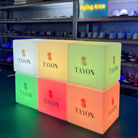 Boîte à lumière avec logo personnalisé, cube LED, tabouret, table, mobilier, enseigne d'entreprise, événement professionnel, conférence, plastique moderne