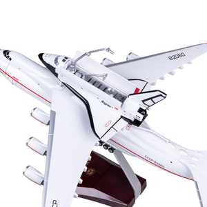Modèle réduit en résine à l'échelle 1/200 de 42 cm de l'avion de transport Antonov AN-225 <span class=keywords><strong>Mriya</strong></span> Space Shuttle Blizzard, objet de collection de Noël - Product Image 4