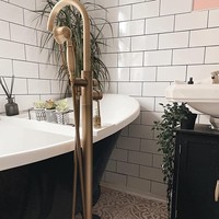 Ensemble de douche en laiton à poignée unique avec robinet en céramique et support au sol pour salles de bain modernes