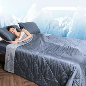 Manta Refrigerante Rectangular, 70% Relleno, 100% Tela, Lavable a Máquina, Para Cama, Uso en Verano - Product Image 1