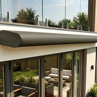 Auvent rétractable électrique à bras courbé avec auvent imperméable et structure en aluminium