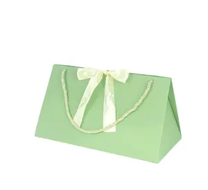 Vente en gros sacs <span class=keywords><strong>de</strong></span> cadeaux d'<span class=keywords><strong>anniversaire</strong></span> <span class=keywords><strong>de</strong></span> mariage recyclables écologiques avec logo personnalisé <span class=keywords><strong>sac</strong></span> <span class=keywords><strong>de</strong></span> bonbons au chocolat <span class=keywords><strong>de</strong></span> mariage pliable - Product Image 1
