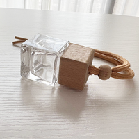 Diffuseur de parfum de voiture de 8ml Bouteille de parfum d'huile essentielle de désodorisant de 10ml avec couvercle en bois naturel