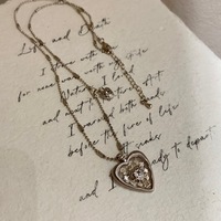 Collier vintage vieilli avec croix en forme de cœur pour hommes et femmes, pendentif épée de couple style hip-hop, chaîne de pull classique