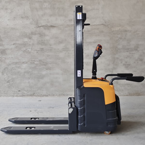 Le chariot élévateur électrique portable économique est en promotion à bas prix et facile à utiliser - Product Image 4