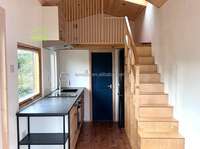 Petite maison alternative au logement traditionnel-Structure de conteneur en acier et en bois avec un design moderne pour une utilisation dans une villa et un appartement