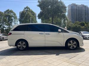 MPV di Lusso Giapponese Honda Odyssey: Design Interno Lussuoso, Affidabile e Senza Preoccupazioni, Perfetto per Viaggi in Famiglia - Product Image 6