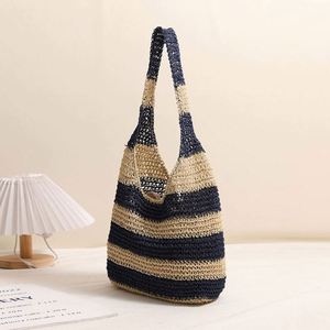 Bolso Tejido a Crochet con Rayas de Gran Capacidad, Nuevo Bolso de Playa para Vacaciones en la Costa, con Cierre de Concha, Hecho a Mano para Mujer - Product Image 4