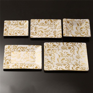 Nouveauté 2024, élégante vaisselle jetable en plastique rigide, assiettes en plastique noires pour mariage, <span class=keywords><strong>service</strong></span> <span class=keywords><strong>de</strong></span> gâteaux pour restaurant, fête, cuisine, vente en gros - Product Image 1