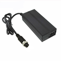 Chargeur de batterie 12,6 V 5 A 6 A 12 volts 6 ampères pour batterie au lithium 12 V 10 Ah 12 Ah 17 Ah 20 Ah