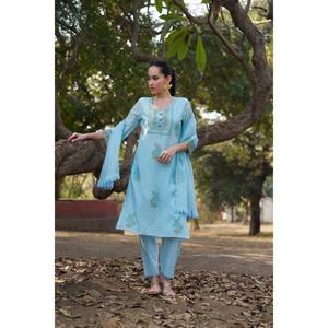 Eco Friendly <b>Women</b> Pure Cotton Thread Work Embroidered <b>Kurta</b> with Comfortable Trousers Available At Affordable Price - Product Image 5