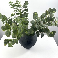 Ventes en gros de plantes artificielles en soie verte de haute qualité à tige unique, feuilles d'eucalyptus artificielles pour décoration intérieure, pot, vase, décoration de mariage