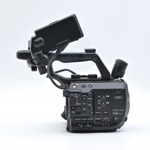 Videocámara de Mano Profesional HFT FS5 Mark II 4K, Sensor CMOS de Fotograma Completo, Pantalla de 3.5 Pulgadas, Zoom Óptico de 10x-20x - Product Image 6