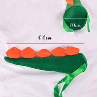 Vente en gros de nouveau design de queues de dinosaure en peluche souple personnalisée pour les enfants fête d'anniversaire accessoires de performance sac d'emballage