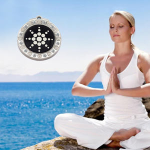 Collier pendentif en pierre de puissance japonaise Collier d'énergie solaire quantique à énergie ionique négative Verre Chi - Product Image 5