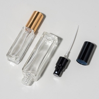 Flacon de parfum vide carré rechargeable en gros, flacon pulvérisateur de parfum de voyage portable en verre avec atomiseur