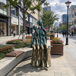 Scultura Personalizzata in Bronzo di Coppia, Statua di Amanti con Patina Verde Anticata, Grande Decorazione per Piazze Esterne - Product Image 3