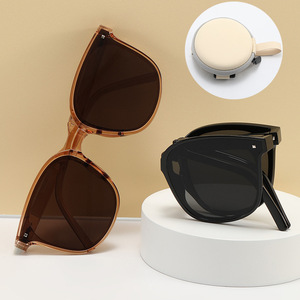 <b>Sunglasses</b> Foldable UV400 PC Lens Women Fashion Sun Protection Travel Driving Quadrilateral Style - Product Image 2