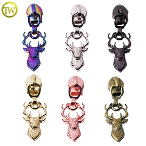 Etiquetas extractoras de cremallera con letras doradas para zapatos personalizadas, accesorios para bolsos de aleación de Zinc, deslizador de cremallera de marca con logotipos - Product Image 6