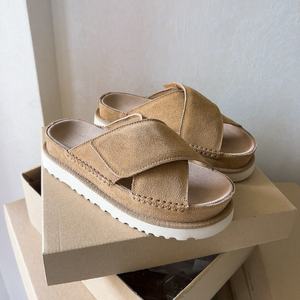 Chaussons <span class=keywords><strong>UGG</strong></span> 2026 – Nouveau style respirant pour l'été – Chaussures polyvalentes pour hommes et femmes, modèle couple, semelle épaisse en liège - Product Image 2
