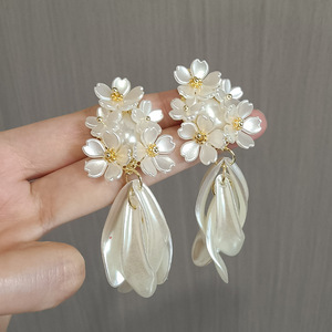 ต่างหูเจ้าสาวแบบพู่ยาวสำหรับผู้หญิงลายดอกมะลิดอกไม้สวยเก๋ - Product Image 4