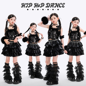 Costumes de <span class=keywords><strong>danse</strong></span> jazz pour filles, camisole noire à paillettes, jupe à volants superposés avec bordure en fourrure, ensemble de vêtements pour enfants pour spectacles sur scène - Product Image 1