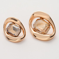 Veste à boutons carrés en diamant de haute qualité Boutons en alliage de zinc géométriques irréguliers de forme spéciale Technique plaquée Tige élégante