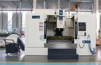 Haut niveau de sécurité VMC1890 Fraiseuse CNC 5 axes Système de contrôle vertical Fanuc GSK Centre d'usinage CNC Table rotative BT50